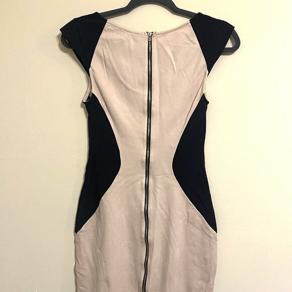 Express Beige & Black Bodycon Fitted Dress Women's Size 2 - Picture 3 of 3